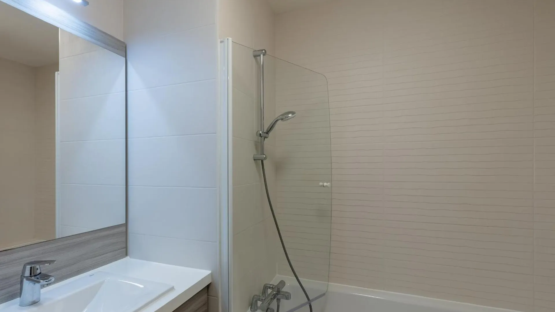 Spacious Apartment - Trocadero Parijs 0*,